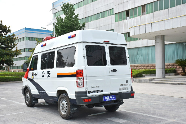 忠诚铁卫守护平安——吉林省吉林市采购的警用囚车发车_流动警务室|拖挂警 
