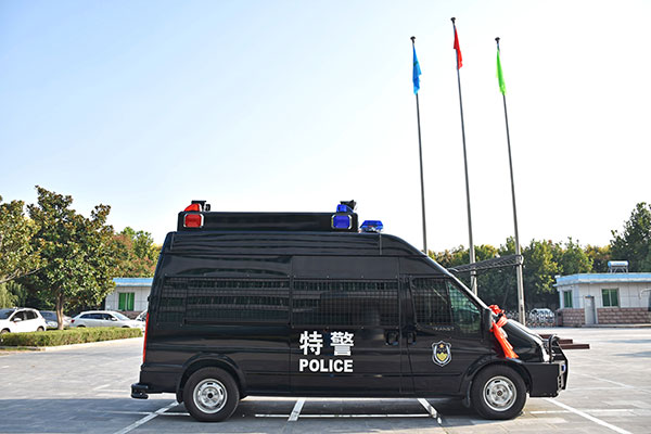 河南南阳市防暴运兵车发车(图4)