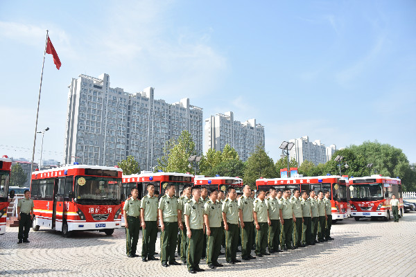 “消防宣传战士”整装待发  焦作消防支队举行消防宣传车发放仪式(图3)