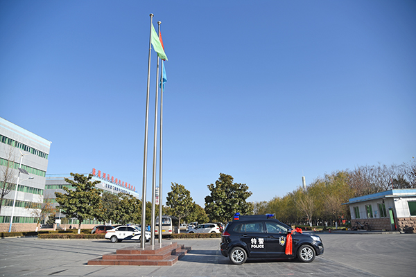 四川江安县SUV电动巡逻车发车(图4)