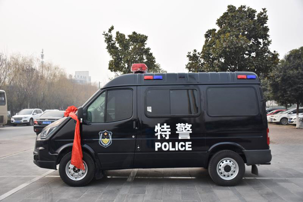 郑州铁路公安采购警用囚车(图3)