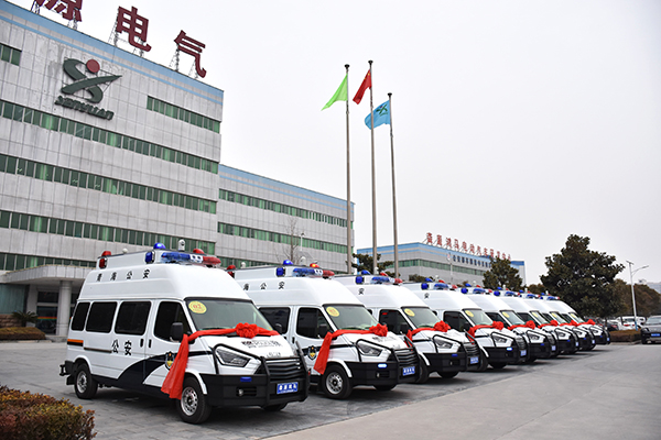 青海公安厅通过公安部警采中心采购8台反恐突击车(图4)