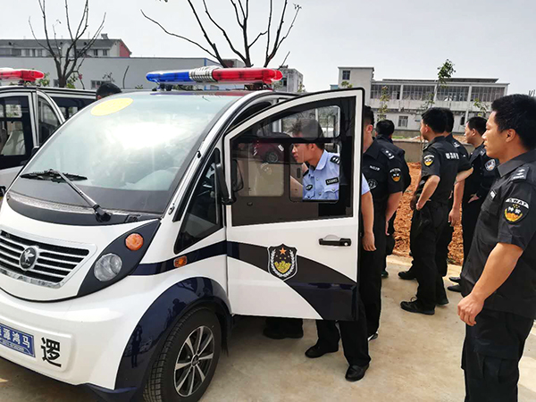 江西都昌县采购的电动巡逻车“上任”(图2)