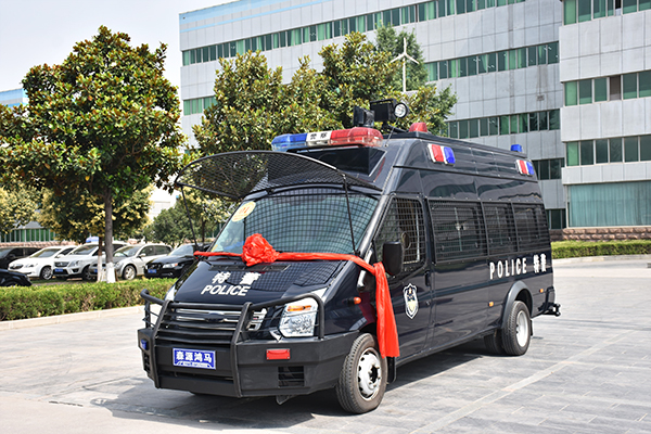 平顶山叶县公安局采购防暴运兵车(图2)