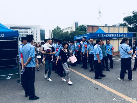科技安保助力张学友“七杀超神”(图4) 科技安保助力张学友“七杀超神”(图4)