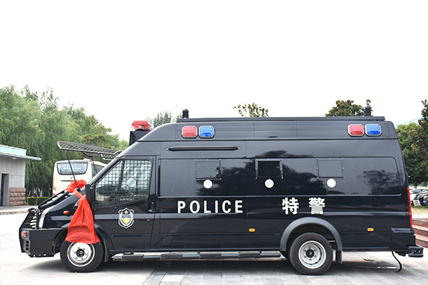 山西太原市采购8台轻装甲实战运兵车(图5) 山西太原市采购8台轻装甲实战运兵车(图5)