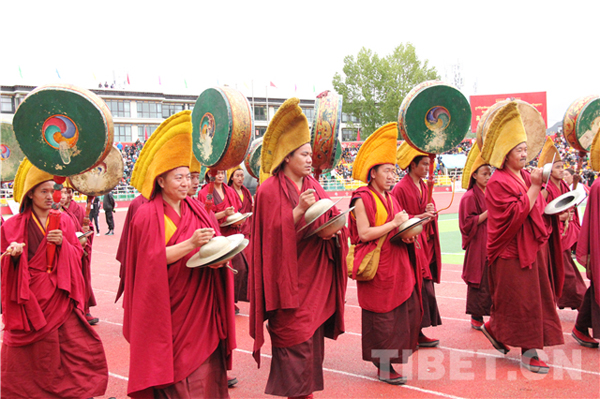 西藏日喀则//警用移动式指挥方舱为第十六届文化旅游节开幕式护航(图2)