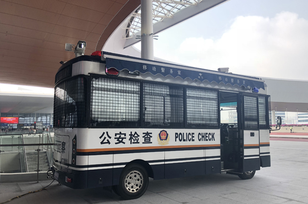 世纪工程鼓舞人心//护航港珠澳大桥通车  移动警务室服务再升级  (图3)