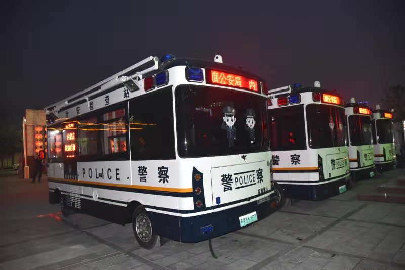 惊！移动警务室上带厨房！房车？警车？内蒙古杭锦后旗智能装备上岗啦！(图5)