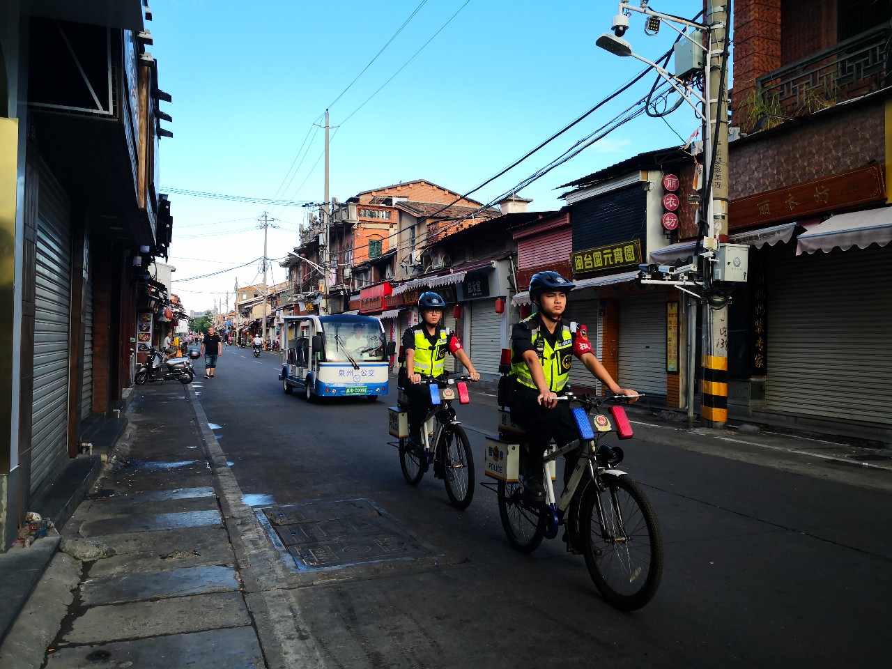 泉州||鲤城巡特警反恐大队加强国庆70周年安保期间社会治安巡逻防控工作(图6)