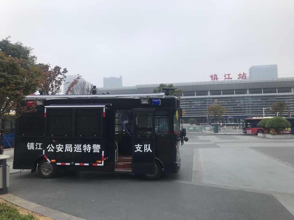 江苏镇江移动警务室列装上岗(图1)