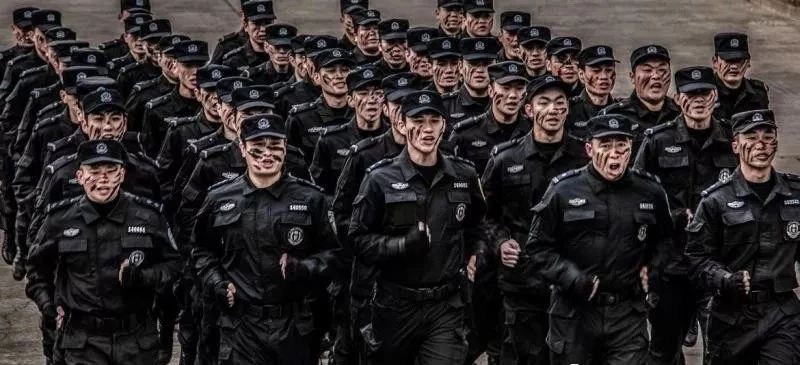 警察，他们只是守护人民群众的普通人(图4)