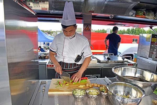 森源鸿马多功能饮食保障车：应急救援中的 “移动厨房”(图8)
