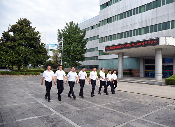 凝心聚力 砥砺前行丨森源鸿马营销中心召开 6 月及上半年总结培训会(图5)