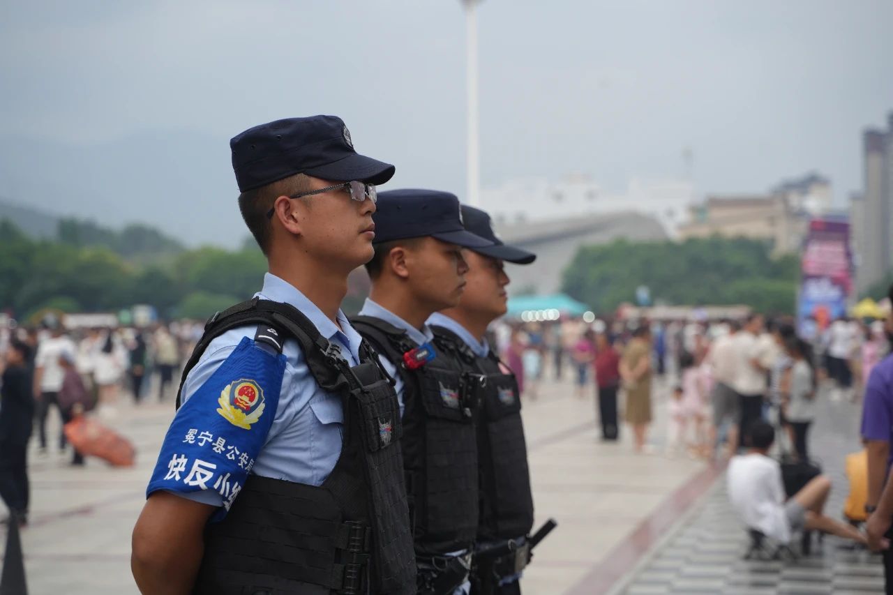 森源鸿马移动警务室：冕宁火把节的 “平安中枢”(图9)