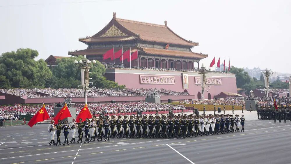 助力九三阅兵安保||森源鸿马移动警务室显身手(图1)