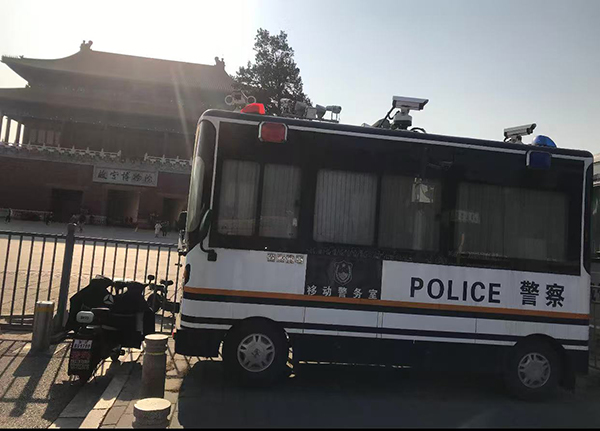 平安不落幕！森源鸿马移动警务室以科技之盾守护北京街头烟火气 九三阅兵的盛大场景虽已落幕，但北京街头的平安守护仍在继续。森源鸿马移动警务室活跃在北京的大街小巷，为城市的安全稳定持续贡献力量，成为首都一道(图5)