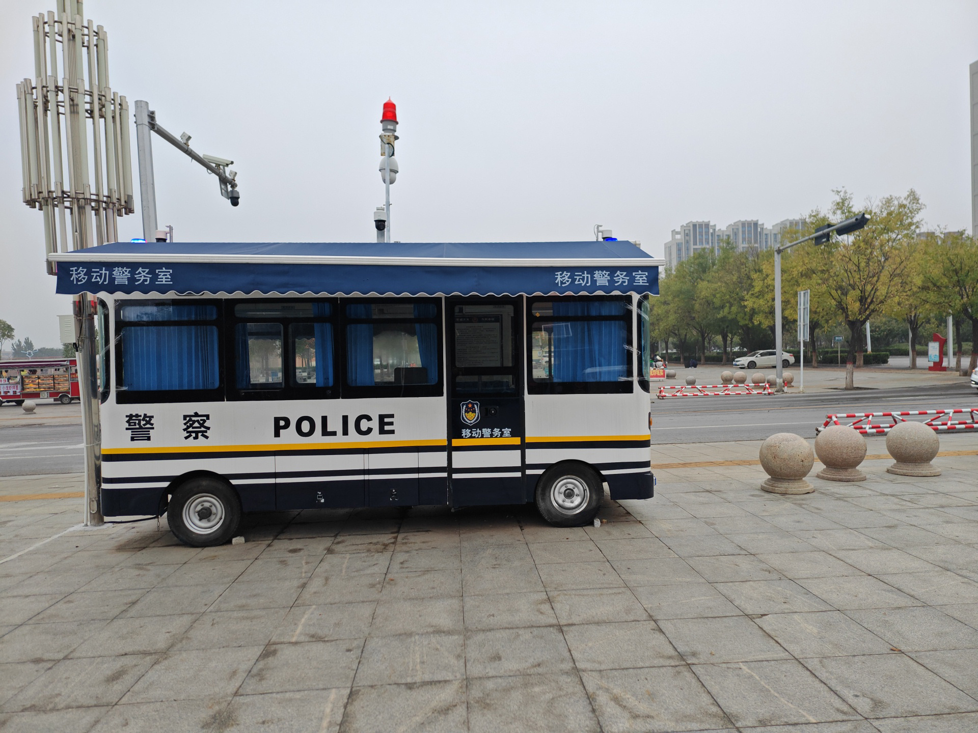 森源鸿马移动警务室扎根邱县市民广场||13年坚守护平安!品质经住时光考验!(图1) 森源鸿马移动警务室扎根邱县市民广场||13年坚守护平安!品质经住时光考验!(图1)