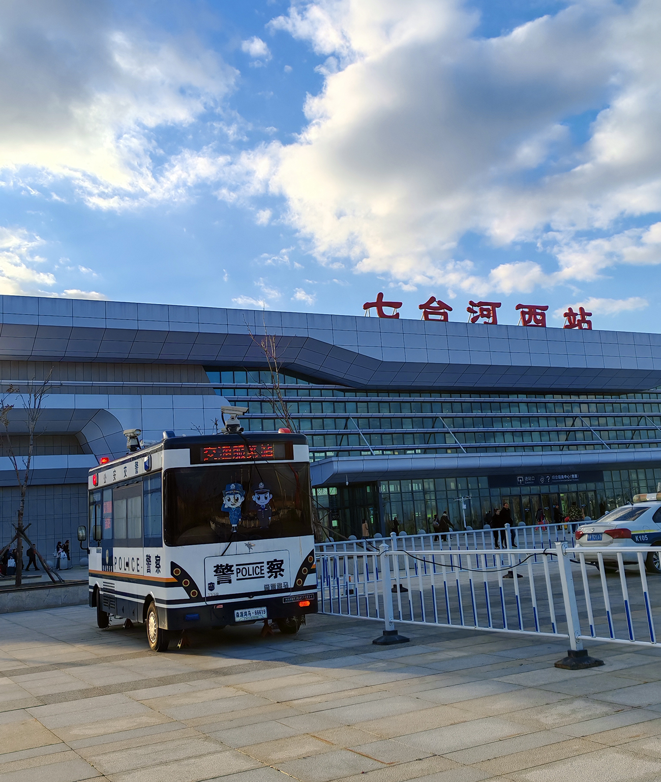 寒冬里的“移动暖巢”！移动警务室守护群众平安与温暖(图2)