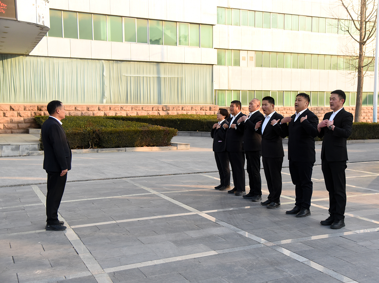 学华为模式 强团队战力!森源鸿马营销中心召开11月培训总结会(图6) 学华为模式 强团队战力!森源鸿马营销中心召开11月培训总结会(图6)