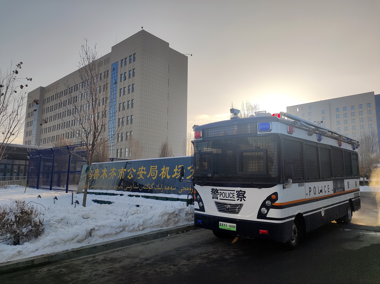 科技赋能空港安防！森源鸿马移动警务平台正式入驻新疆机场(图1)