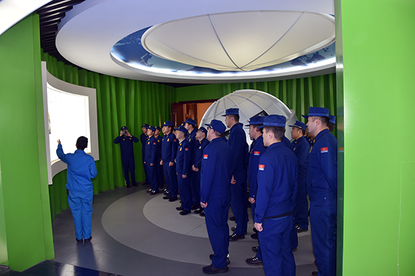 警企协同强技能 实战赋能促提升——南京市消防救援支队赴森源鸿马参观交流圆满成功(图2)