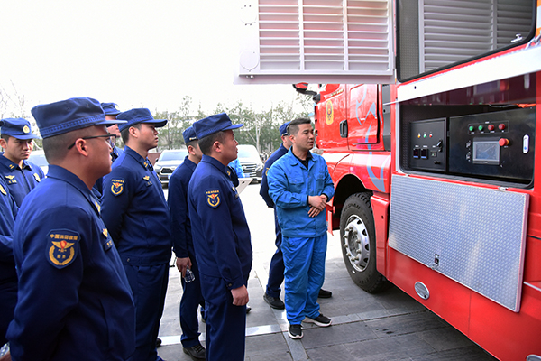 警企协同强技能 实战赋能促提升——南京市消防救援支队赴森源鸿马参观交流圆满成功(图14)