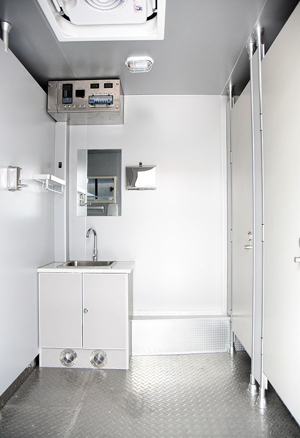 暖心护航 筑牢防线——森源鸿马盥洗车赋能应急保障，守护一线人员民生福祉(图8)