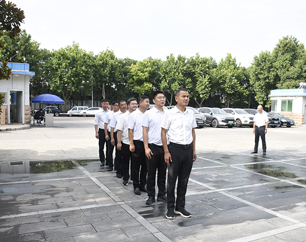 复盘学习明得失 聚力攻坚冲全年||森源鸿马销售部6月份暨上半年总结培训会顺利召开 (图9) 复盘学习明得失 聚力攻坚冲全年||森源鸿马销售部6月份暨上半年总结培训会顺利召开 (图9)
