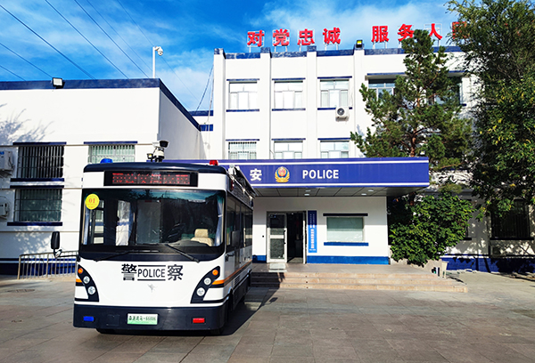 智护戈壁油城 科技赋能平安｜森源鸿马移动警务室在新疆克拉玛依上岗执勤(图4)