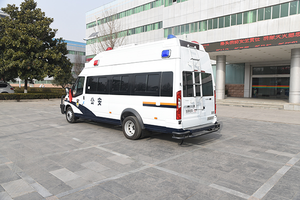 山西晋城采购多功能指挥车(图4)
